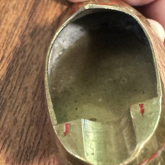 Vintage Brass Shoe Ashtray Hand Etched Red Slipper India Genie Aladdin - Picture 16 of 16